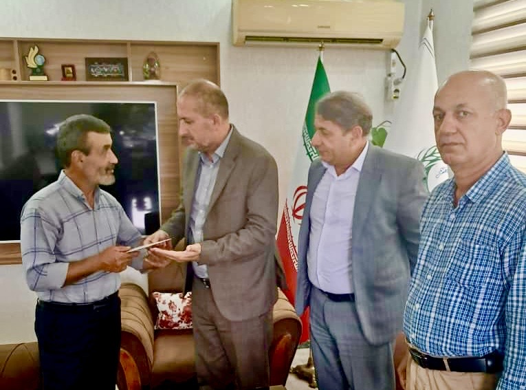 تقدیر شهردار خشکبیجار از آزاده خشکبیجاری به مناسبت سالروز بازگشت آزادگان