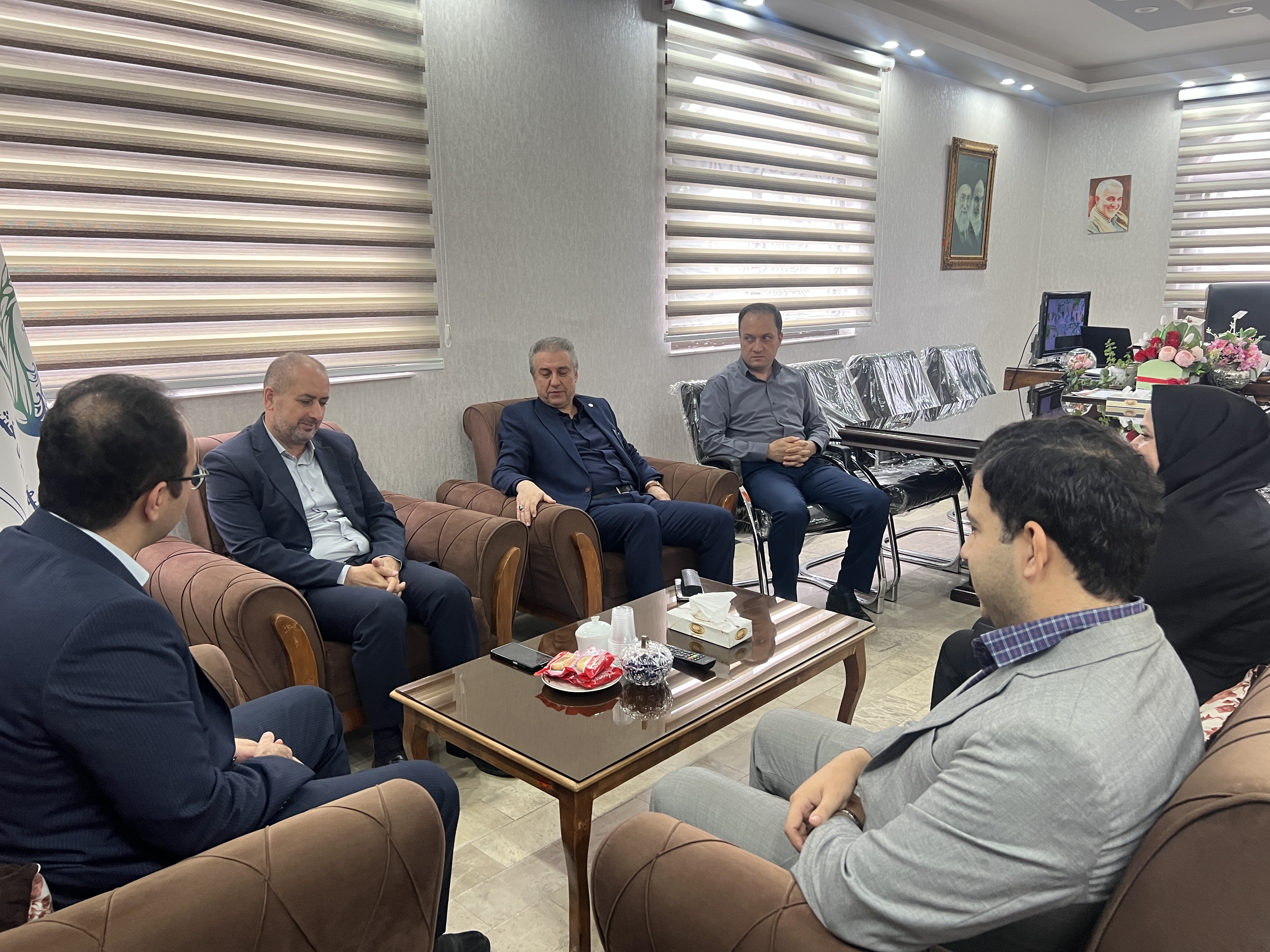 دیدار مدیران پست بانک استان گیلان با شهردار خشکبیجار