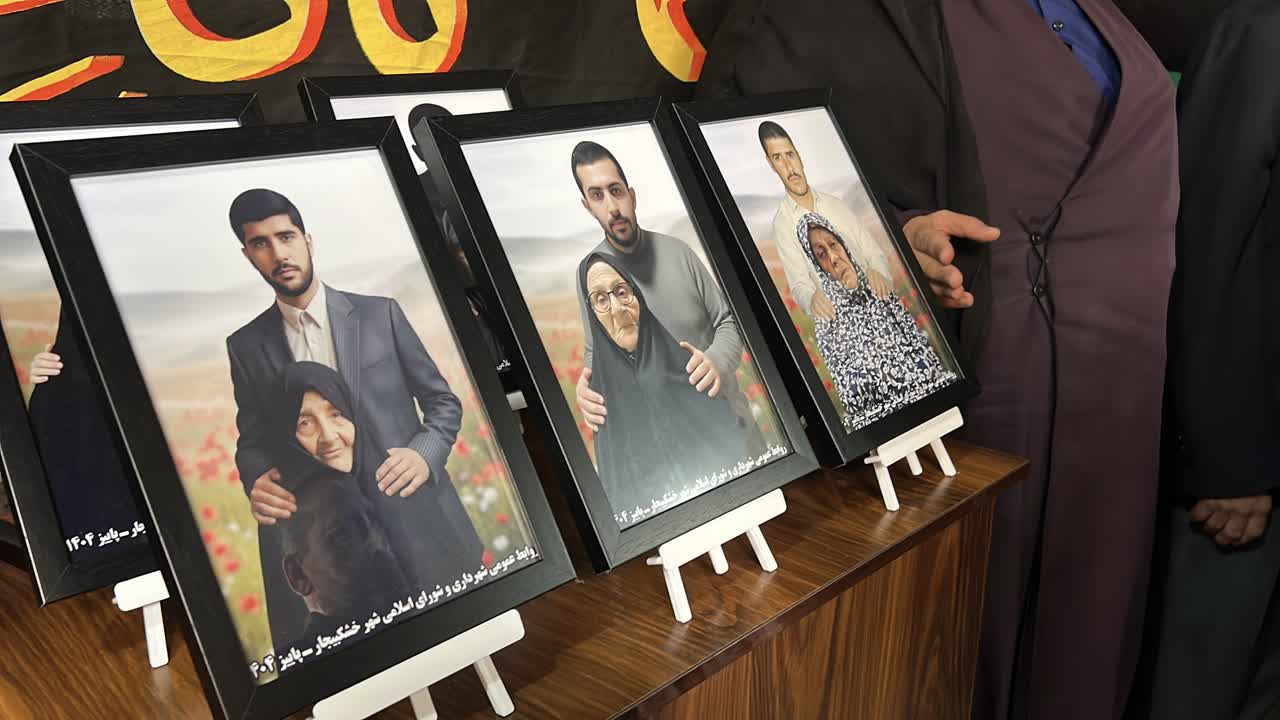 قابی از جنس دلتنگی؛ آیین عزاداری شهادت حضرت زهرا(س) و تجلیل از مادران شهدا 